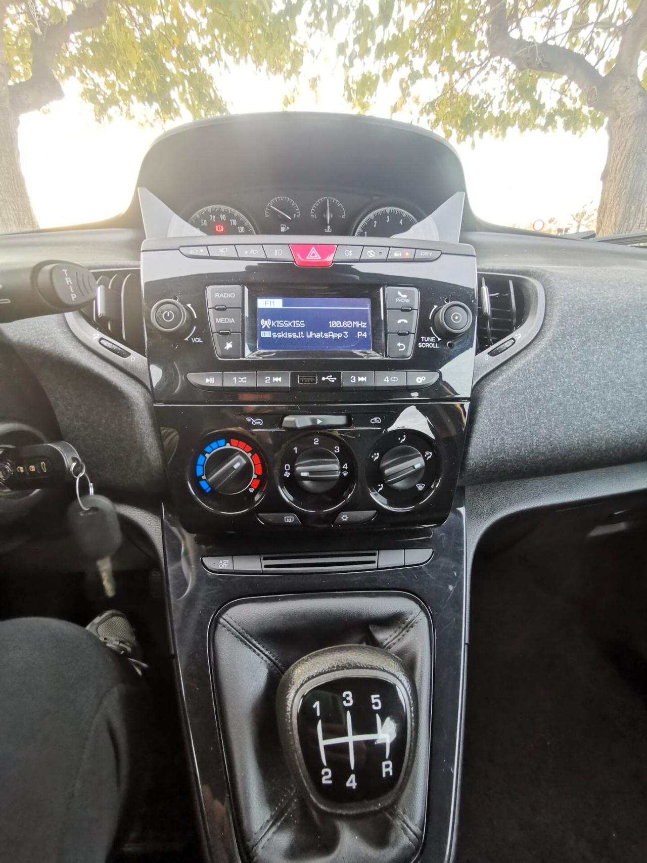 Lancia Ypsilon 1.2 69 CV 5P. S&S Gold 2020