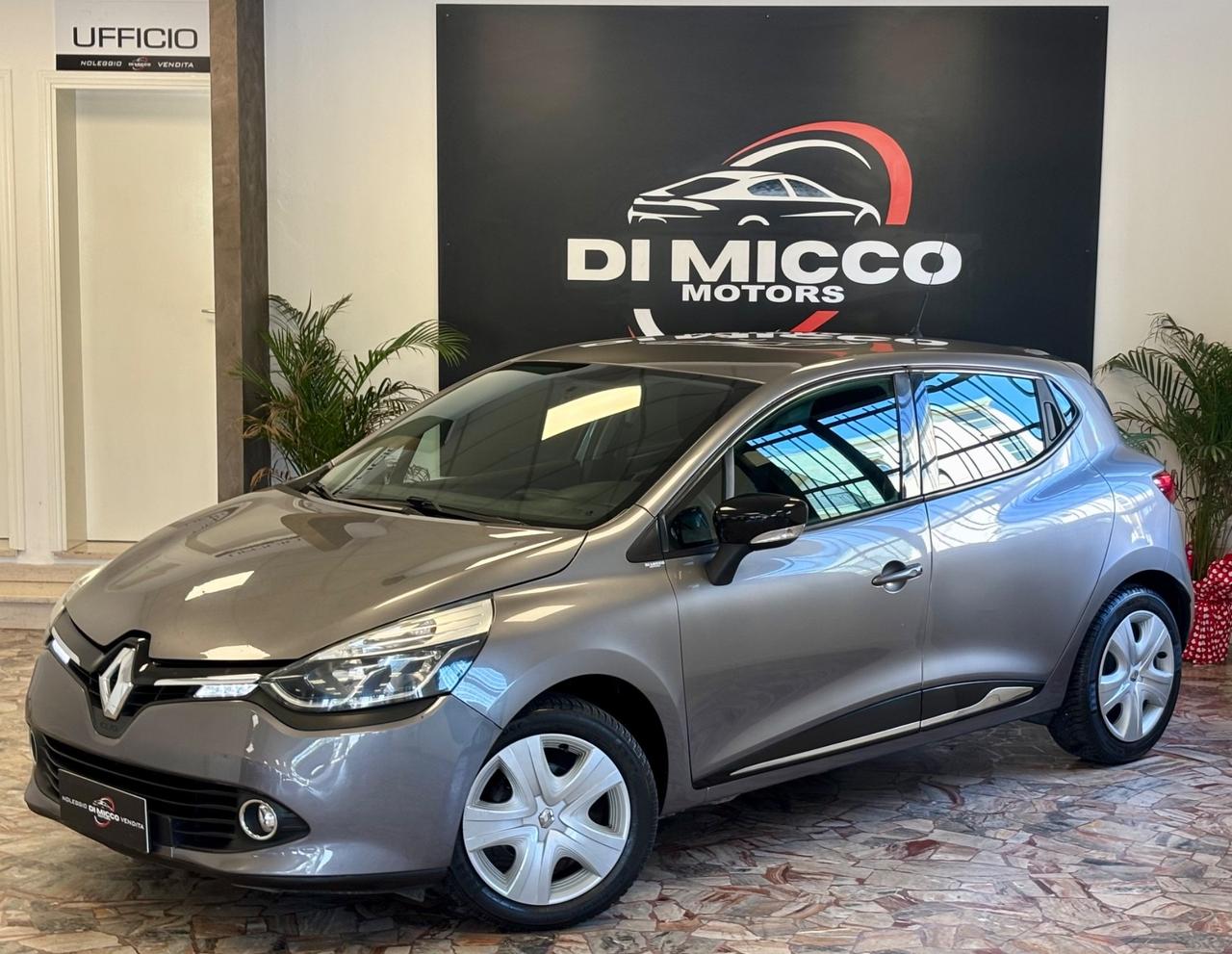 Renault Clio 1.2 75CV 5 porte Costume National