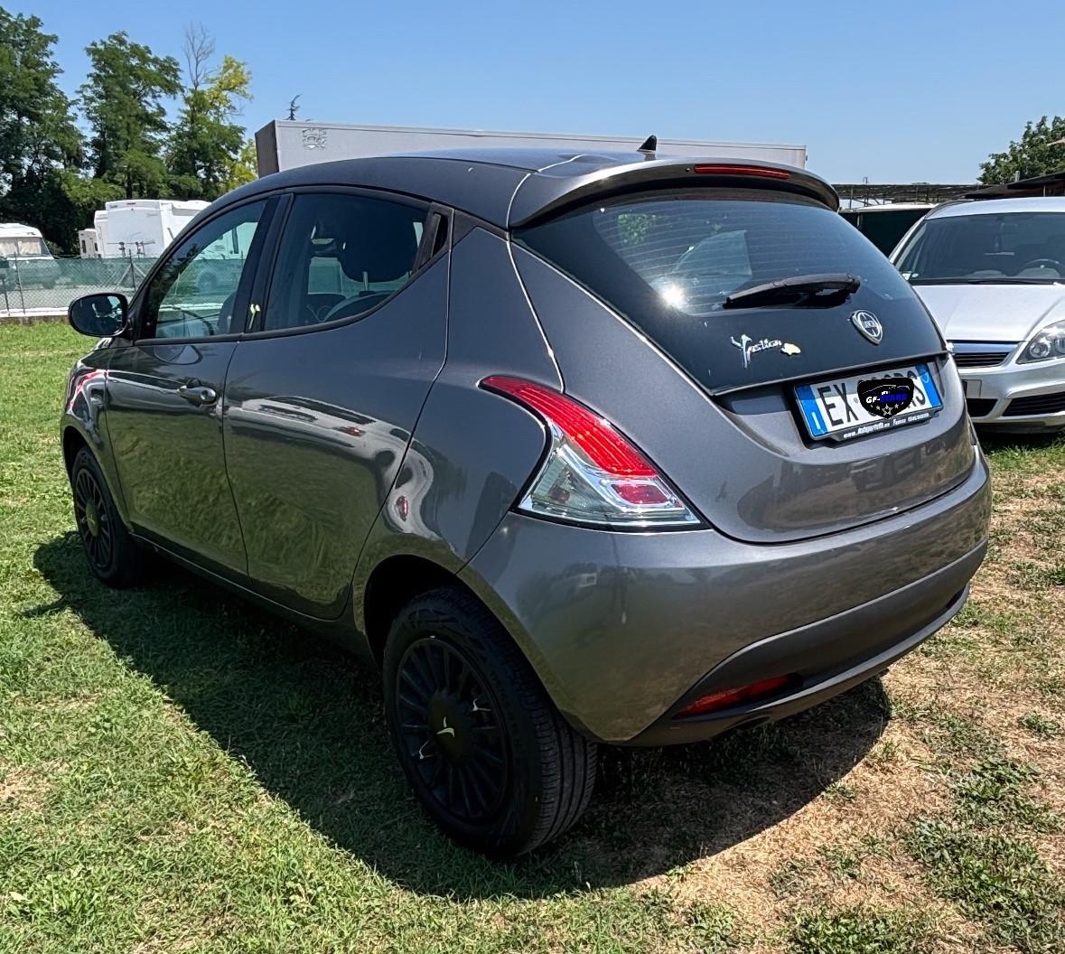 Lancia Ypsilon 0.9 TwinAir 85 CV 5 porte Metano Ecochic Gold