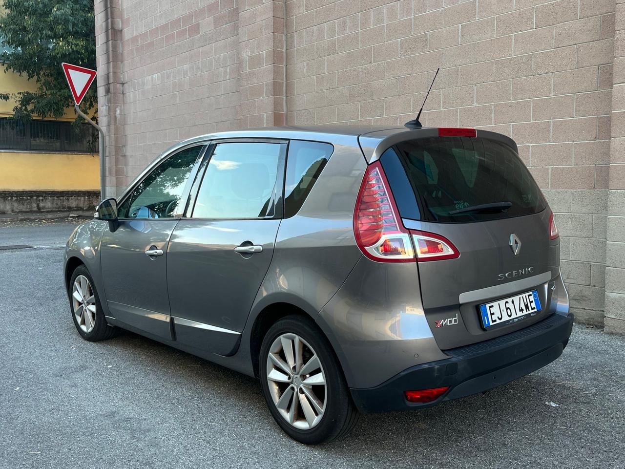 Renault Scénic X-mod 1.9 dCi 130CV