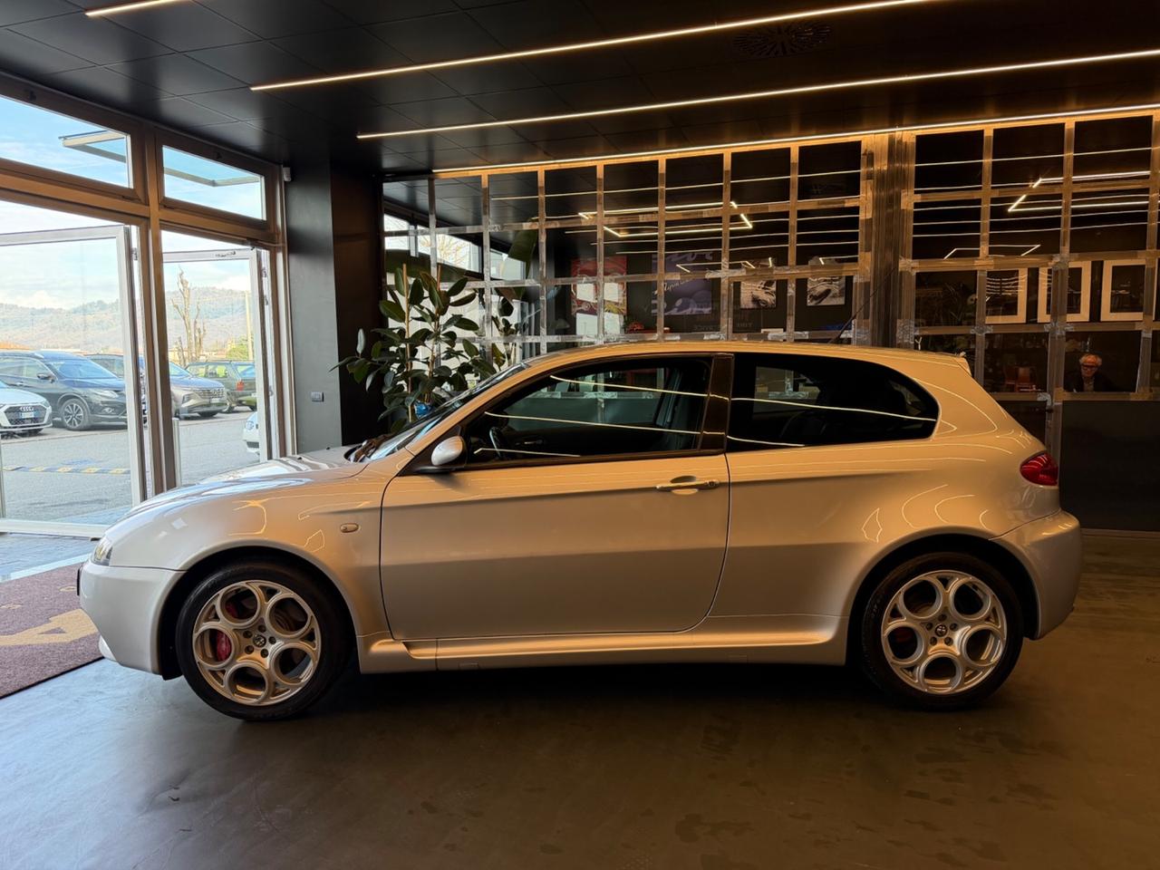 Alfa Romeo 147 3.2i V6 24V cat Selespeed 3 porte GTA