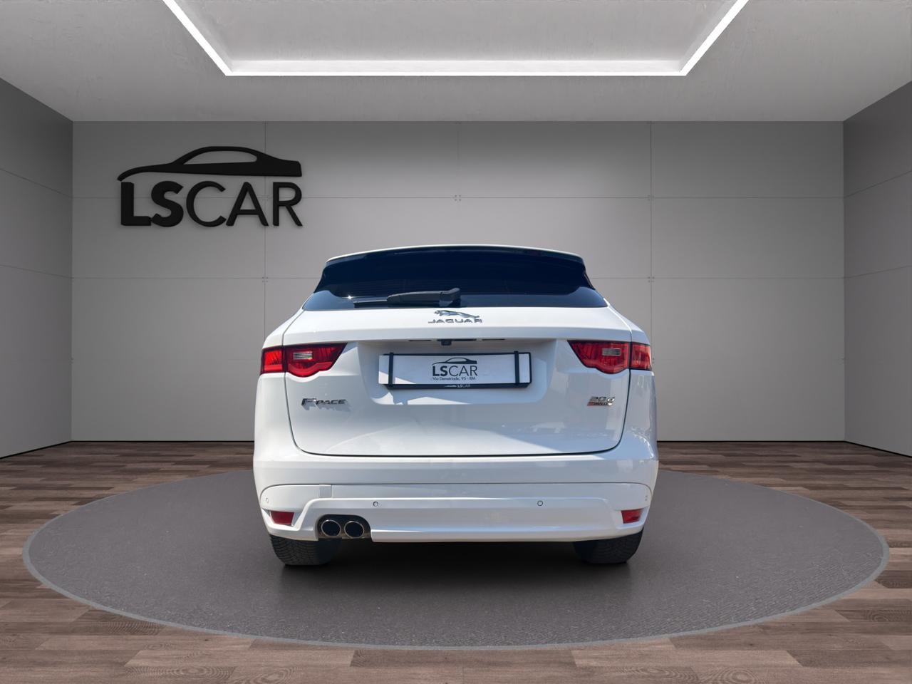 Jaguar F-Pace 2.0d i4 Pure 180cv - Promo finanziamento - Automatica