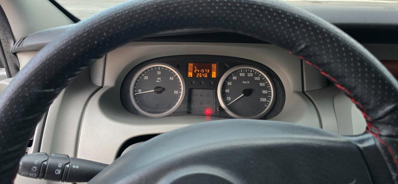Opel Vivaro 27 2.0 CDTI PC-TN 9 posti