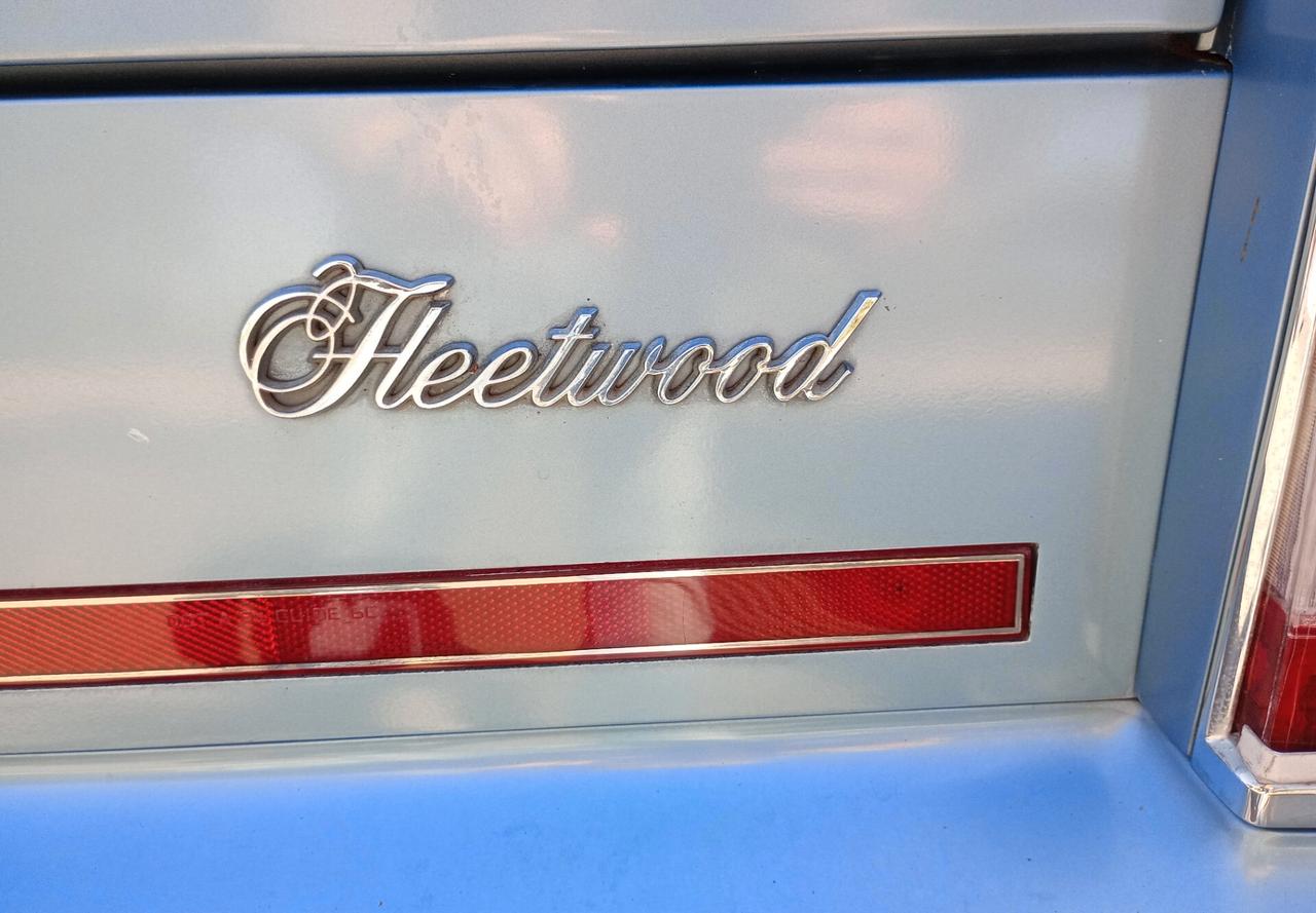 Cadillac Fleetwood 1985 ASI Full Optional