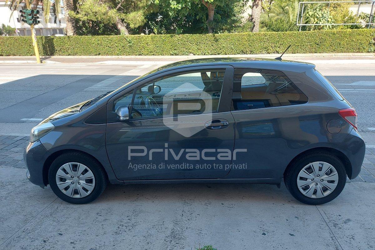 TOYOTA Yaris 1.0 3 porte Active
