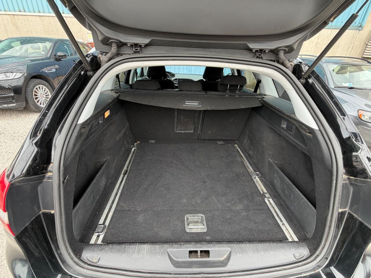 Peugeot 308 BlueHDi 120 S&S EAT6 SW Allure