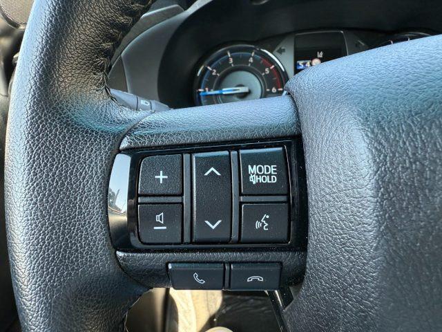 TOYOTA Hilux 2.4 D A/T 4WD Double Cab Invincible PREZZO FINITO