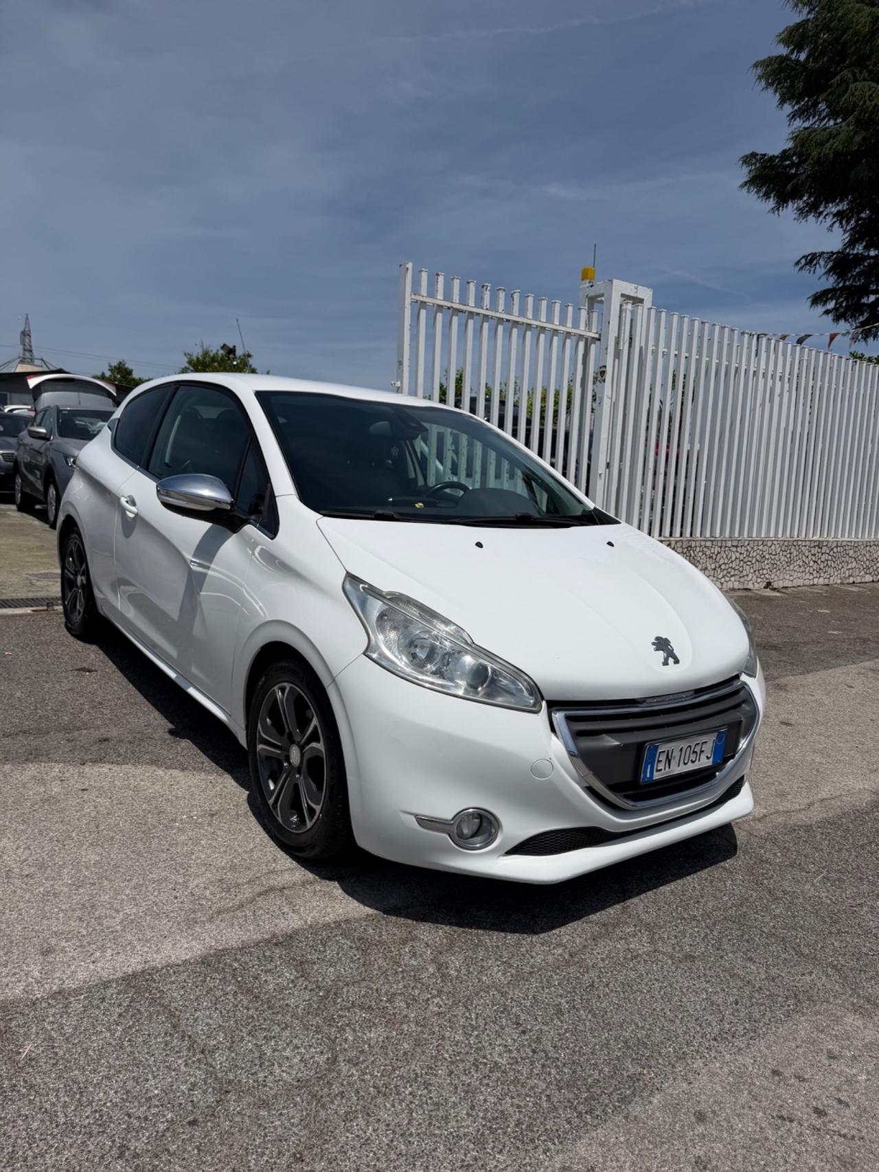Peugeot 208 1.4 HDi 68 CV 3 porte Access