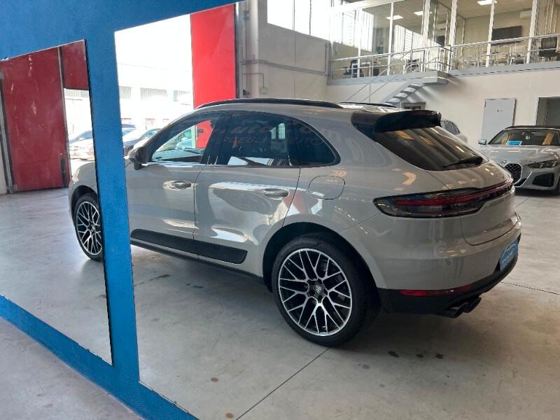 PORSCHE Macan 2.0