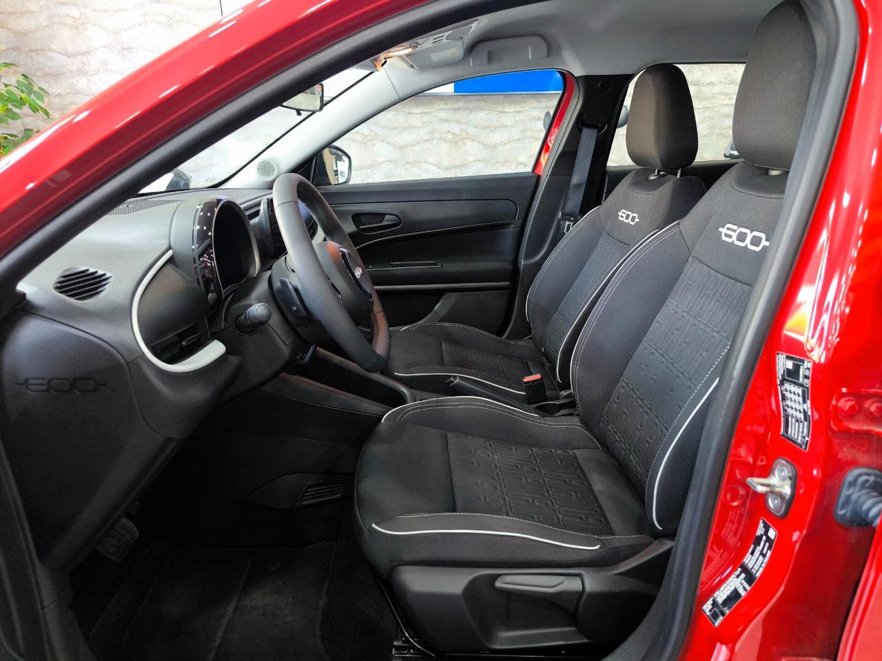 Fiat 600 Hybrid 100 CV DCT MHEV La Prima