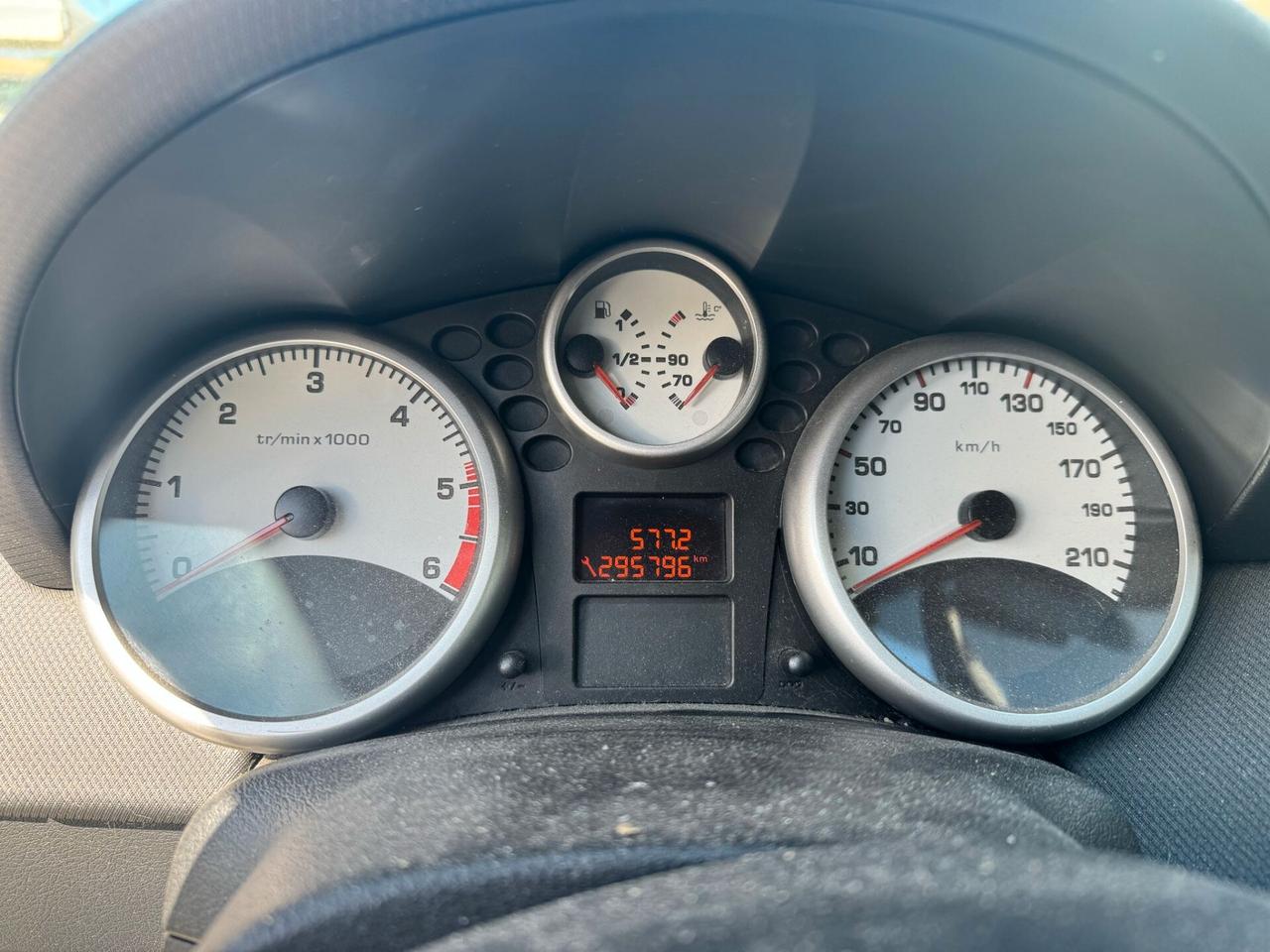 Peugeot 207 1.4 HDi 70CV 5p.
