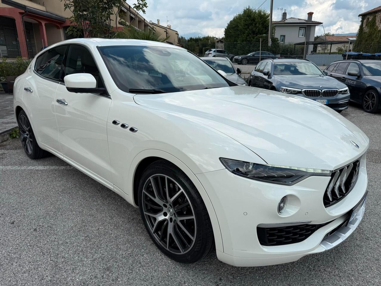 Maserati Levante V6 AWD Granlusso 350CV
