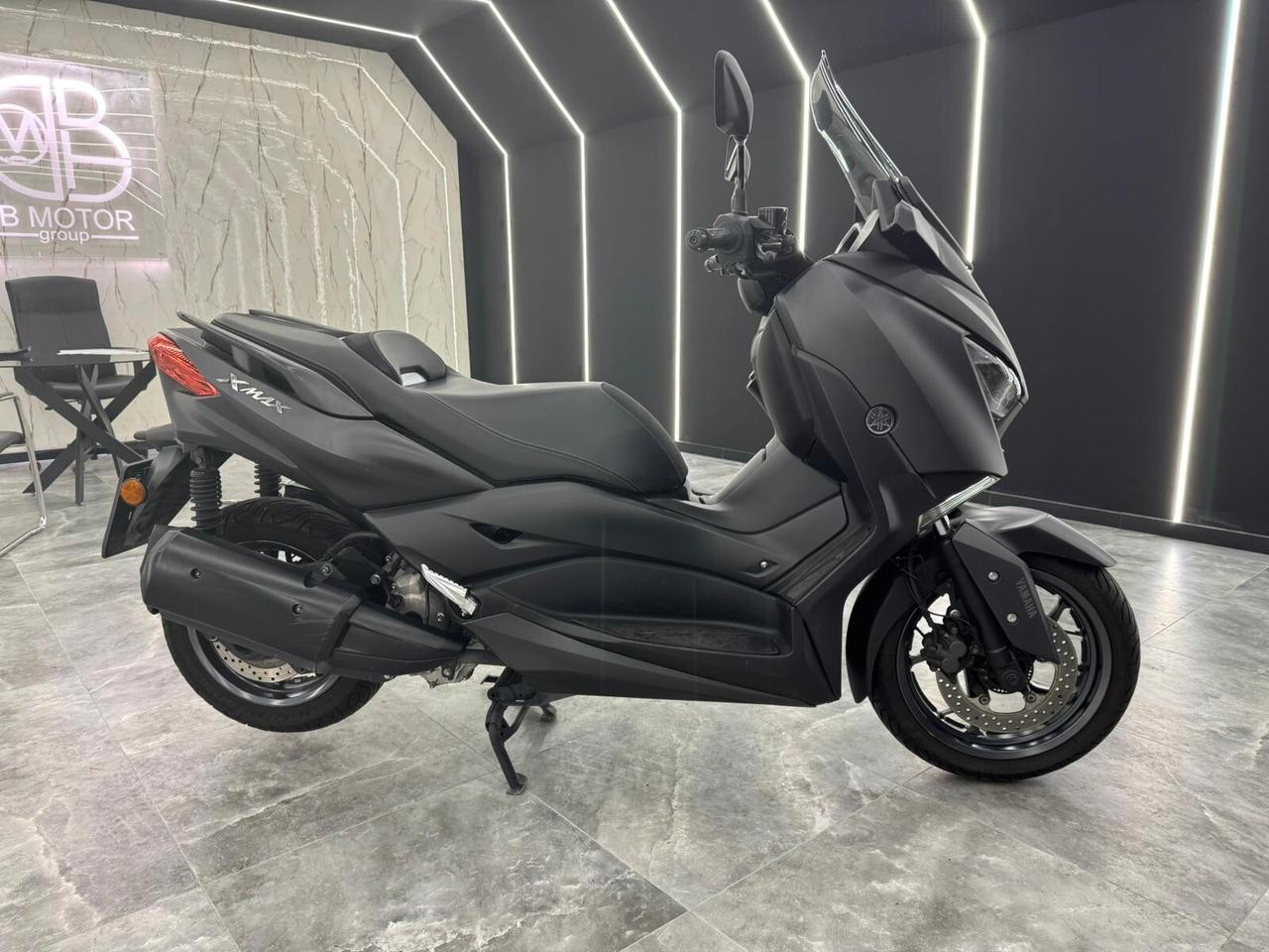 Yamaha X-Max 300