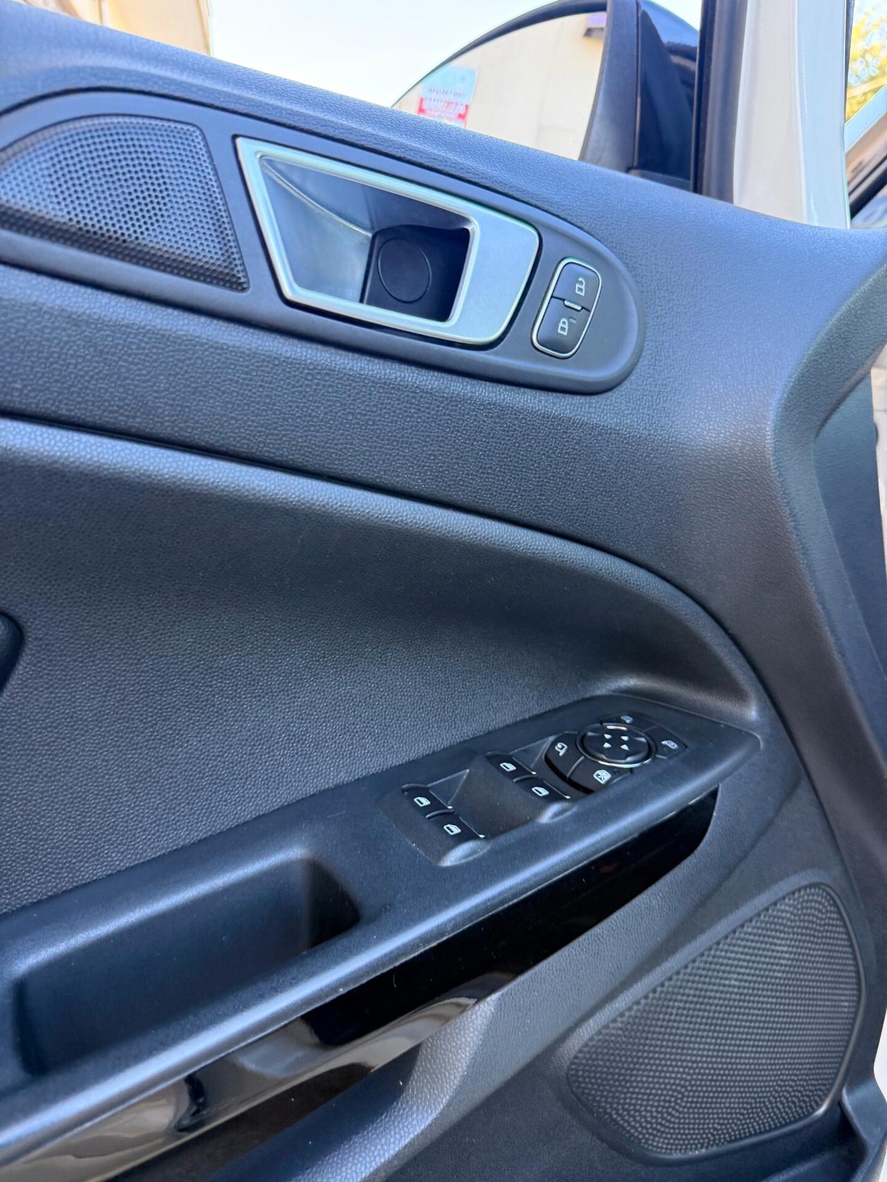 Ford EcoSport 1.5 ecoblue ST-Line Black Edition NAVI,TELECAMERA,ANDROID AUTO,APP CONNECT,ALCANTARA,SCHERMO DIGITAL