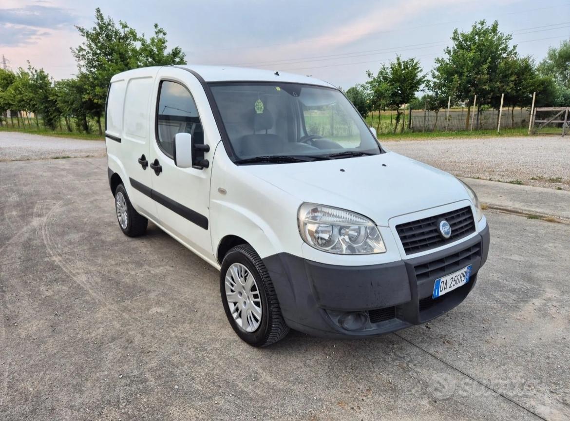 Fiat Doblo 1.9 JTD 105 cv solo 116 mila km gancio traino