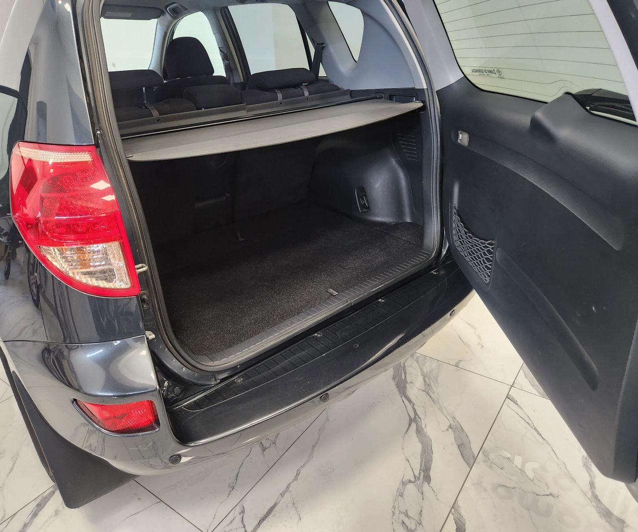 Toyota RAV 4 RAV4 Crossover 2.2 D-4D 136 CV Sol