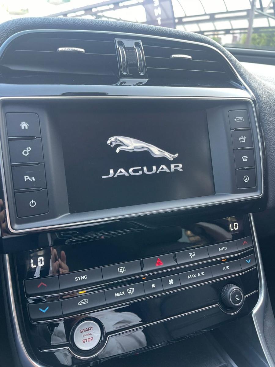 JAGUAR - XE - 2.0 D Turbo aut.
