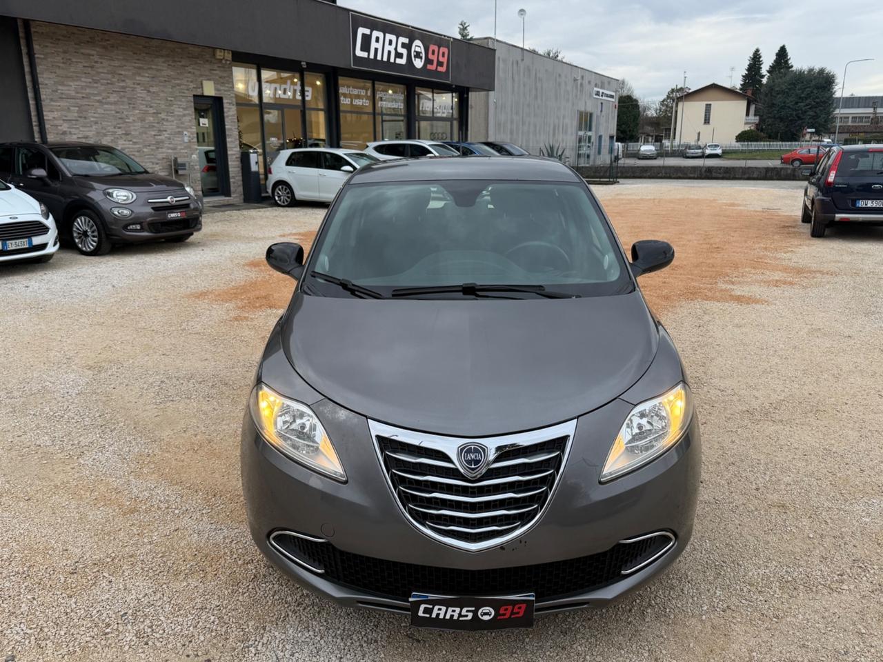 Lancia Ypsilon 1.2 69 CV 5 porte Gold
