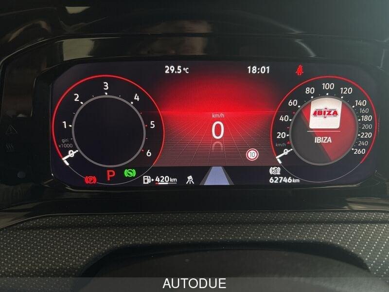 Volkswagen Golf 8 2.0 TDI R-LINE 150CV DSG
