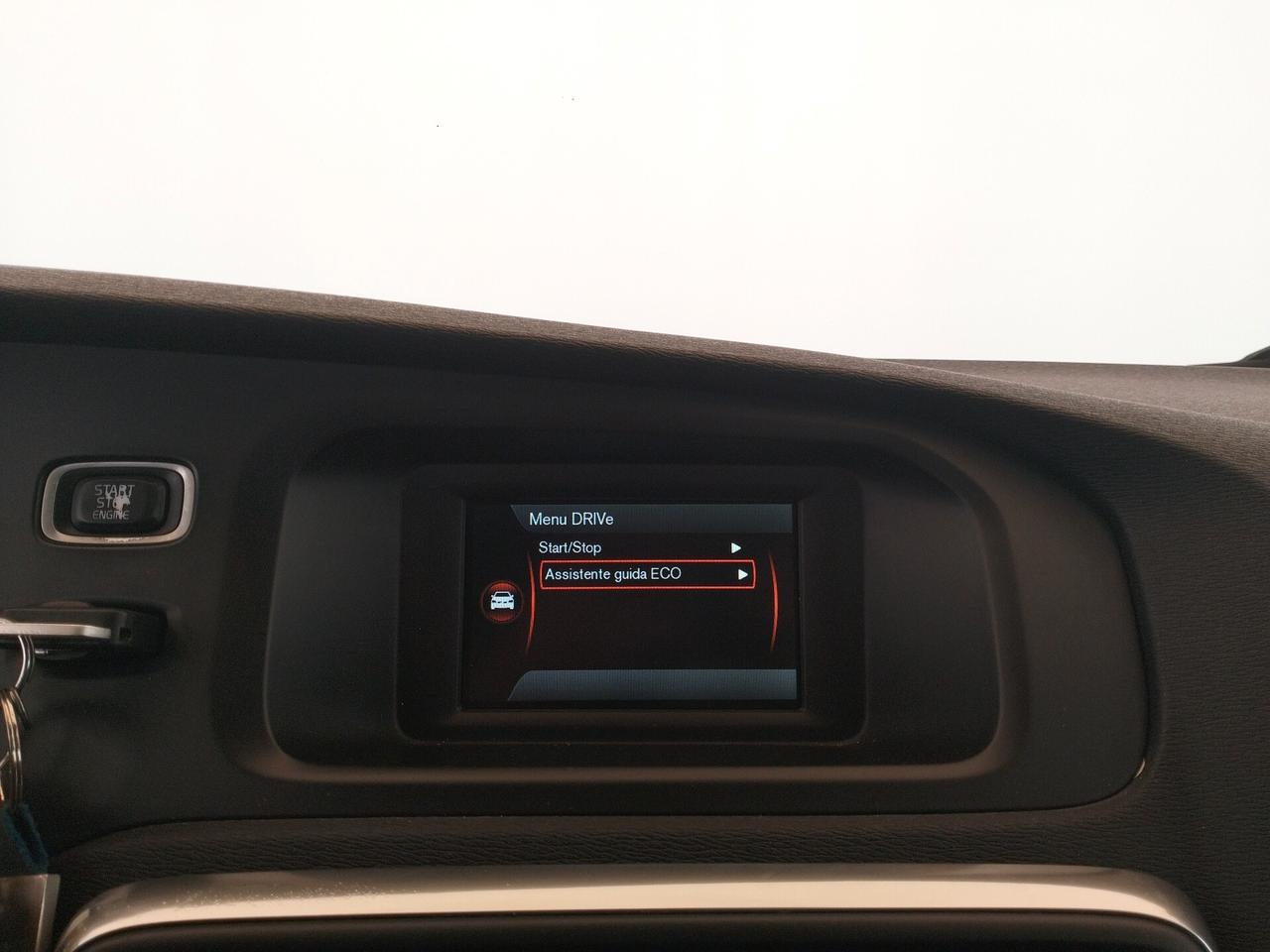 Volvo V40 D2 1.6 Momentum - NEOPATENTATI