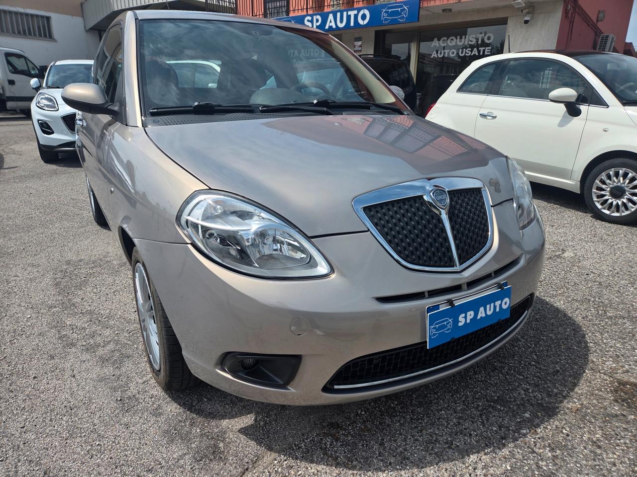 Lancia Ypsilon NEOPATENTATI - 2008