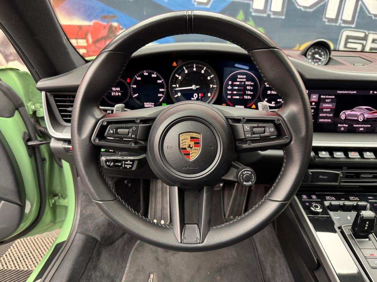 Porsche 911 Carrera 4S (966)