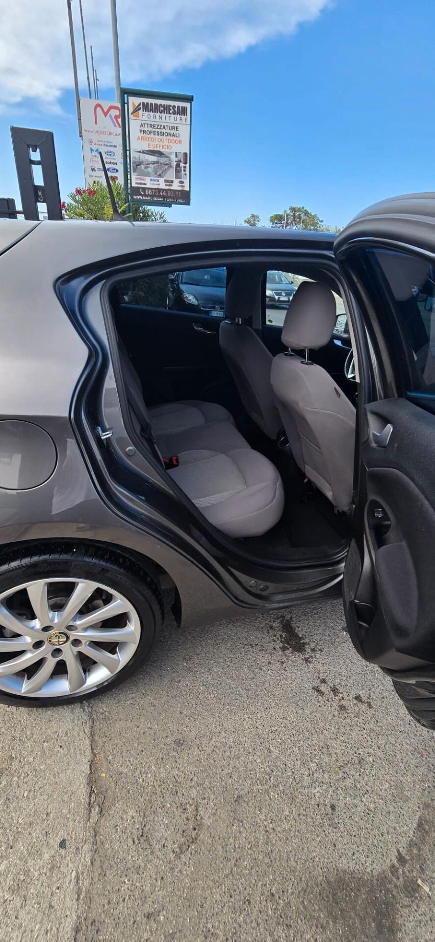 Alfa Romeo Giulietta 1.6 JTDm-2 105 CV Exclusive