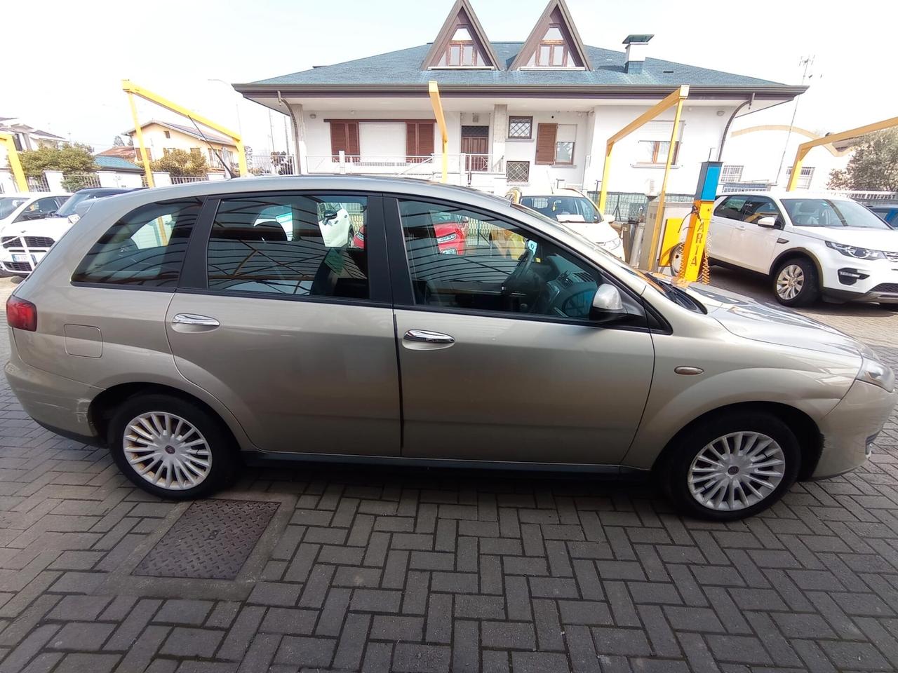 Fiat Croma 1.9 Multijet Emotion