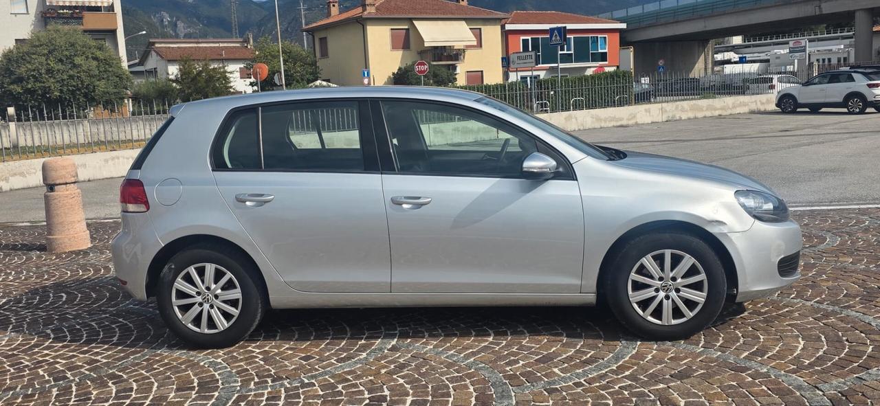 Volkswagen Golf 1.6 TDI DPF 5p. Highline