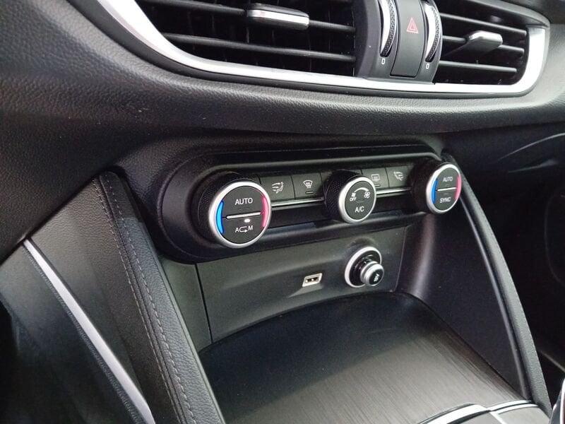 Alfa Romeo Stelvio 2.2 Turbodiesel 190 CV AT8 RWD Super