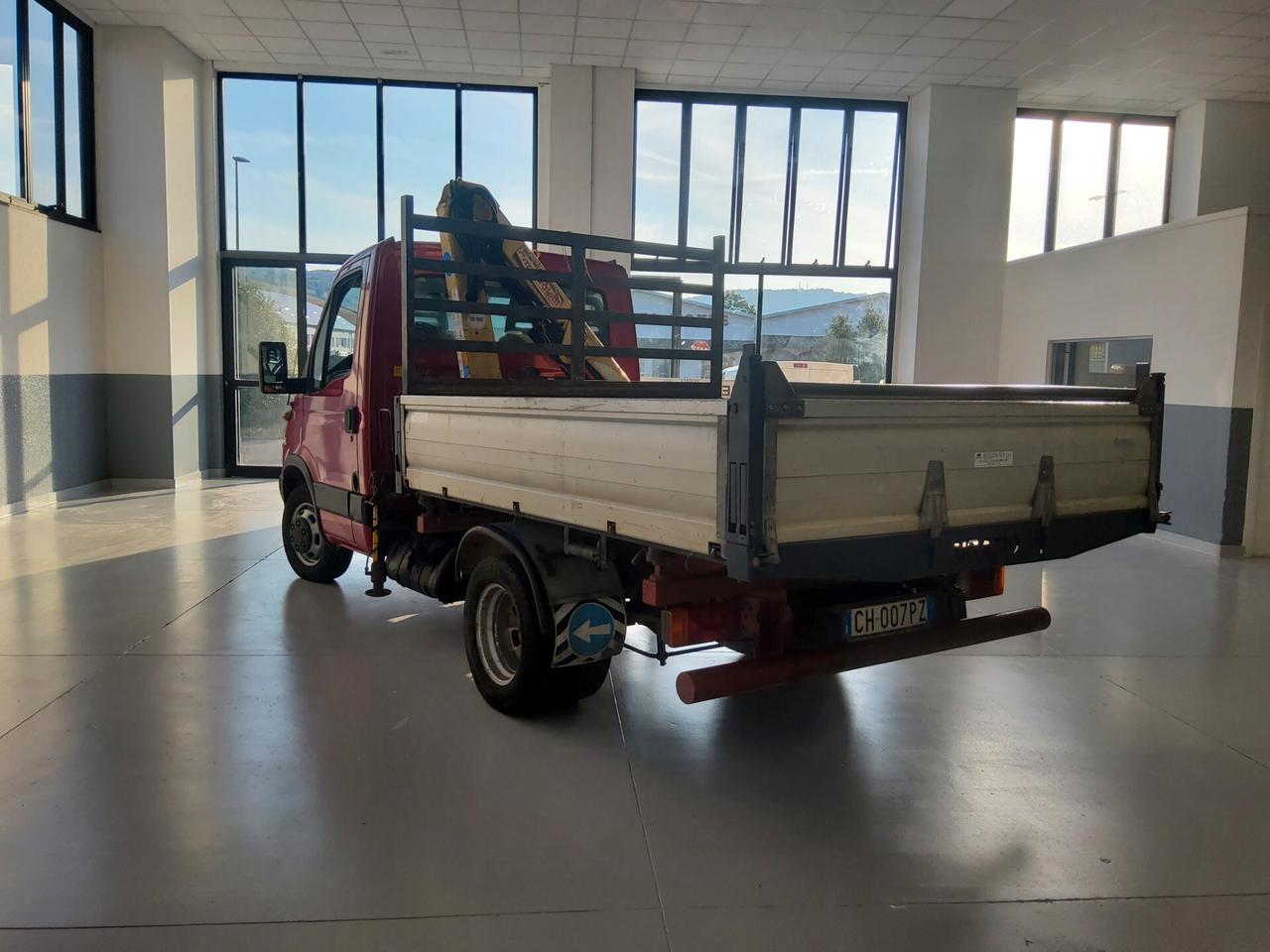 Iveco Daily 35S13 2.8 TDI PC Cabinato