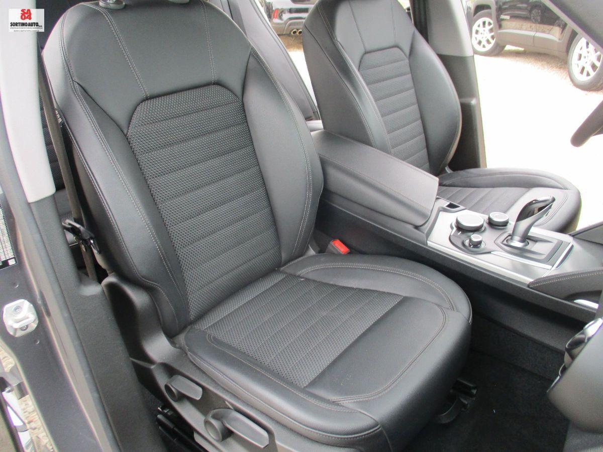 A.R.Stelvio 2.2 T.diesel 210cv AT8 Q4 Exec.-2019
