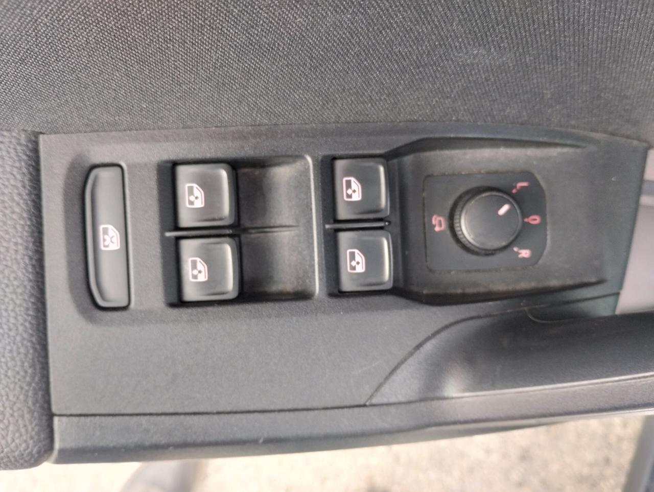 Seat Arona 1.0 TGI FR ( sportiva , full optional e dai consumi record)