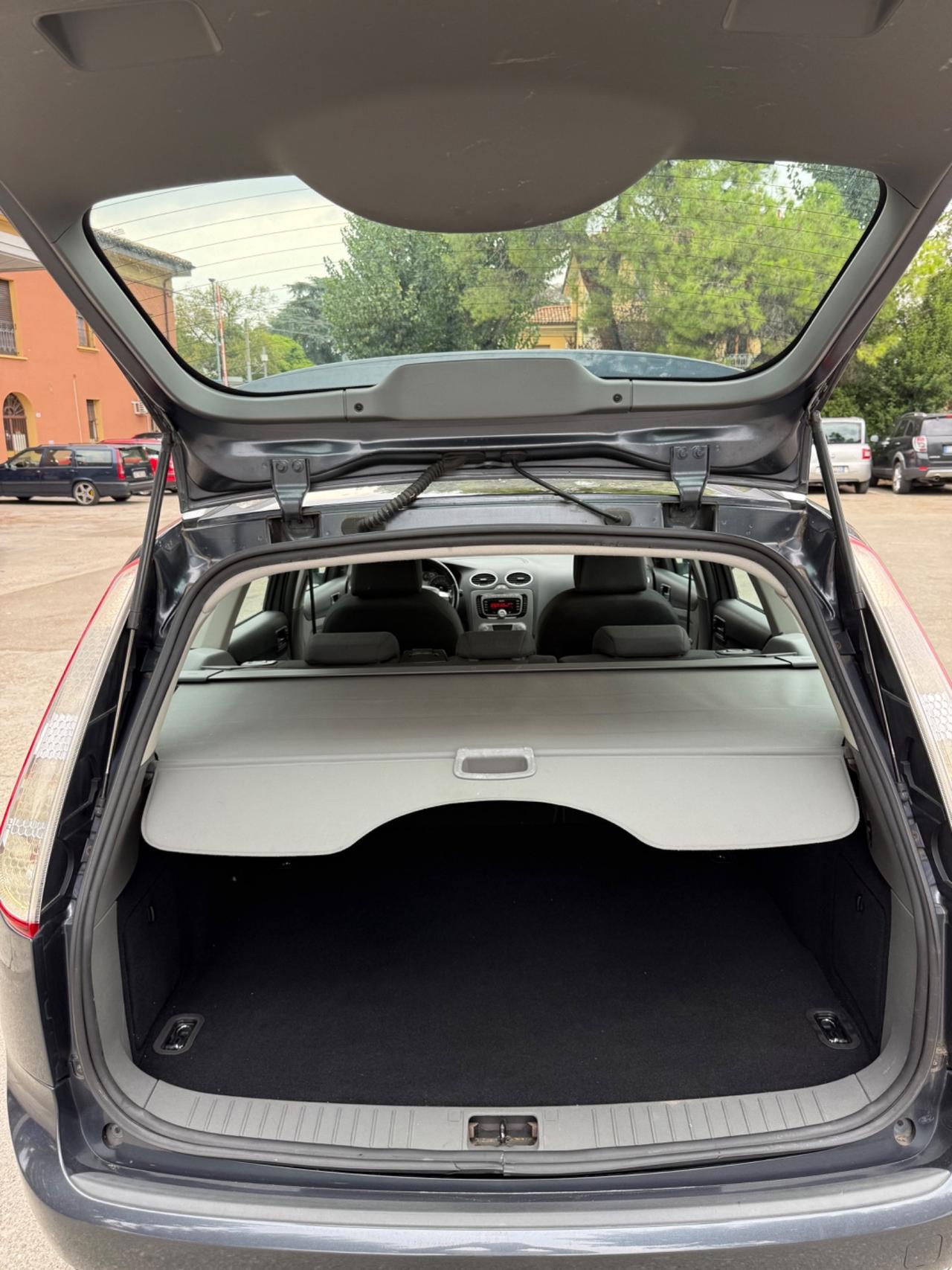 Ford Focus 1.6 TDCi (110CV) 5p. Tit. DPF