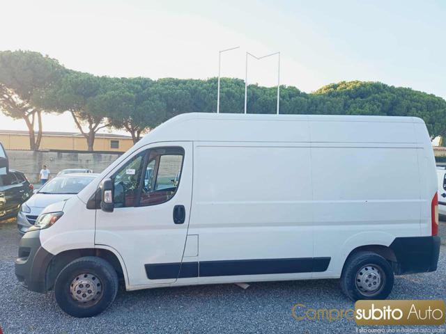PEUGEOT Boxer 330 2.2 BlueHDi 120 S&S PC-TM Furgone
