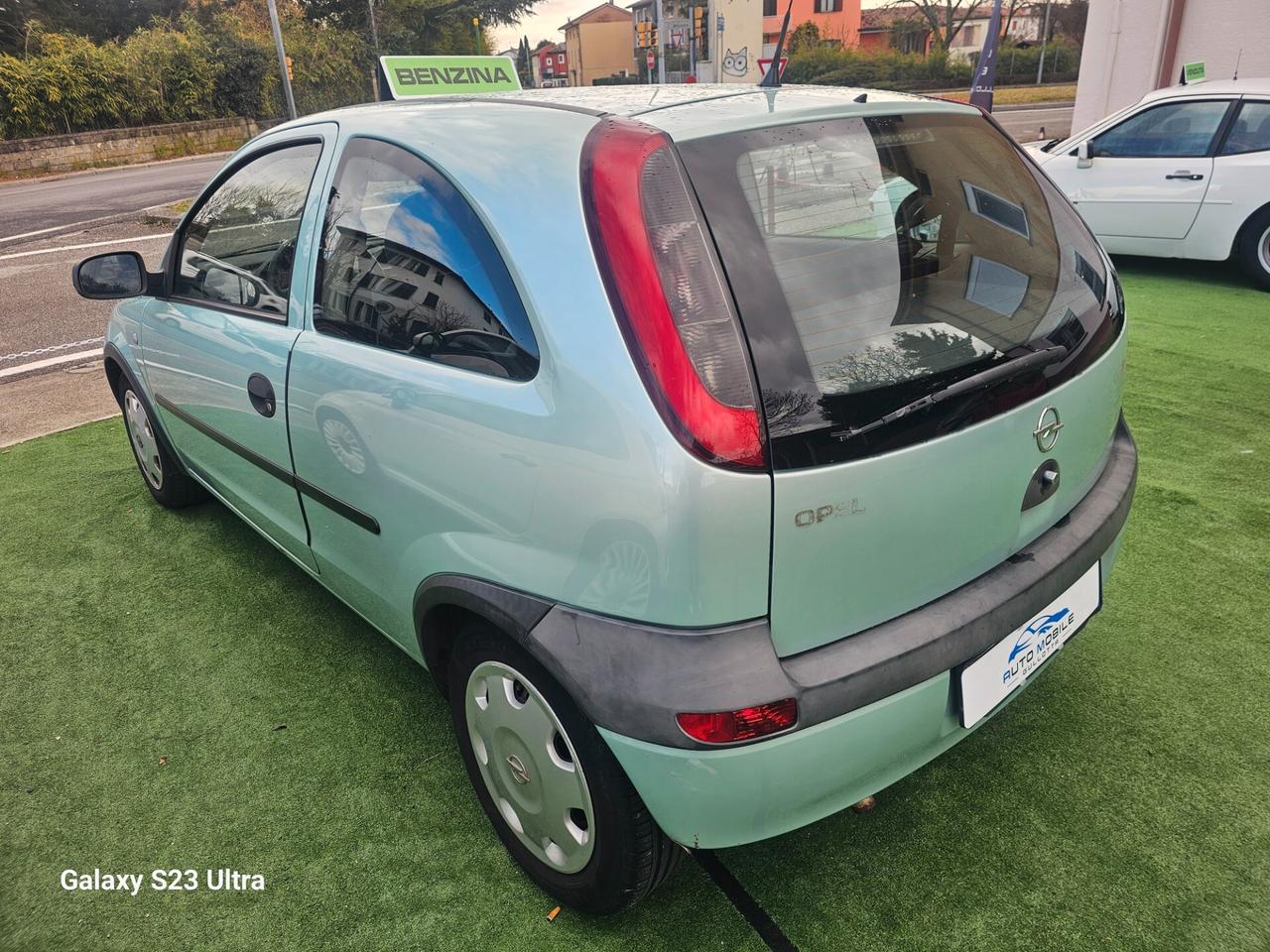 Opel Corsa 1.2i 16V cat 3 porte