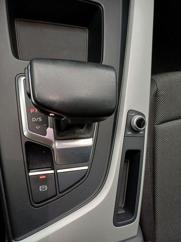 Audi A4 AVANT 40 2.0 TDI MHEV QUATTRO S TRONIC