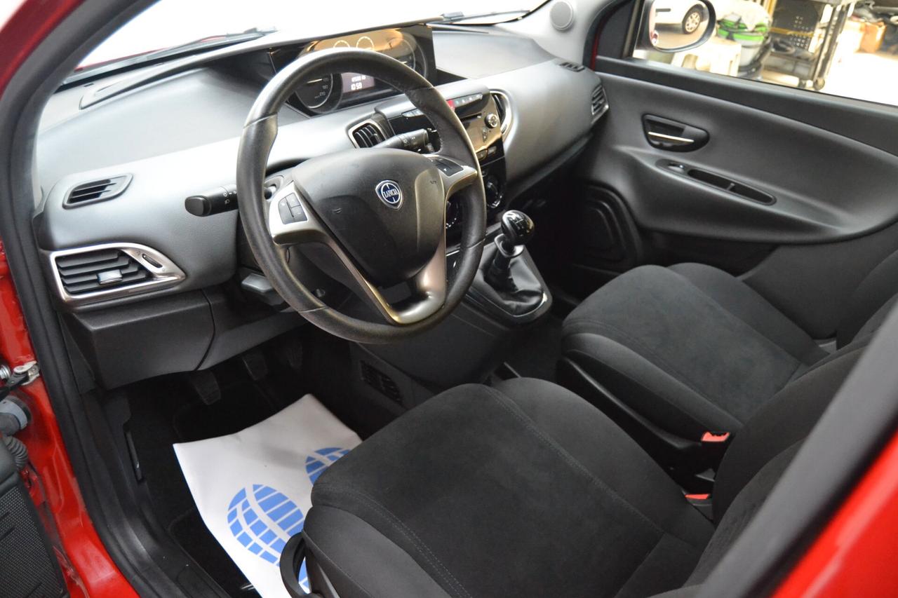 Lancia Ypsilon 0.9 TwinAir 85 CV 5 porte Metano Ecochic Elle