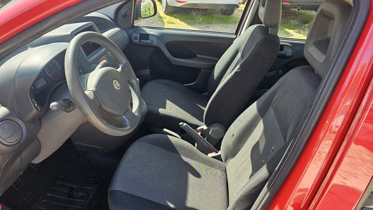 FIAT PANDA 1.3 JTD 75 CV 2012 Dynamic E5 € 3.900,00 ADATTA X NEO PATENTATI