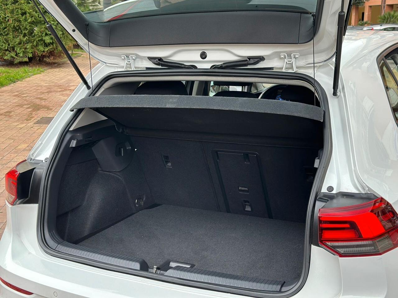 Volkswagen Golf 1.0 eTSI EVO DSG Life