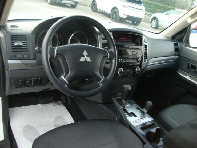Mitsubishi Pajero 3.2 DI-D 16V aut. 3p. Invite DPF