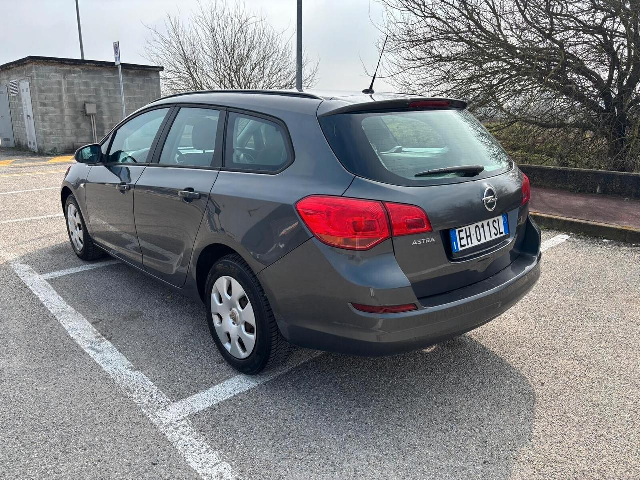 Opel Astra 1.4 100CV Sports Tourer Cosmo UNICO PROPRIETARIO