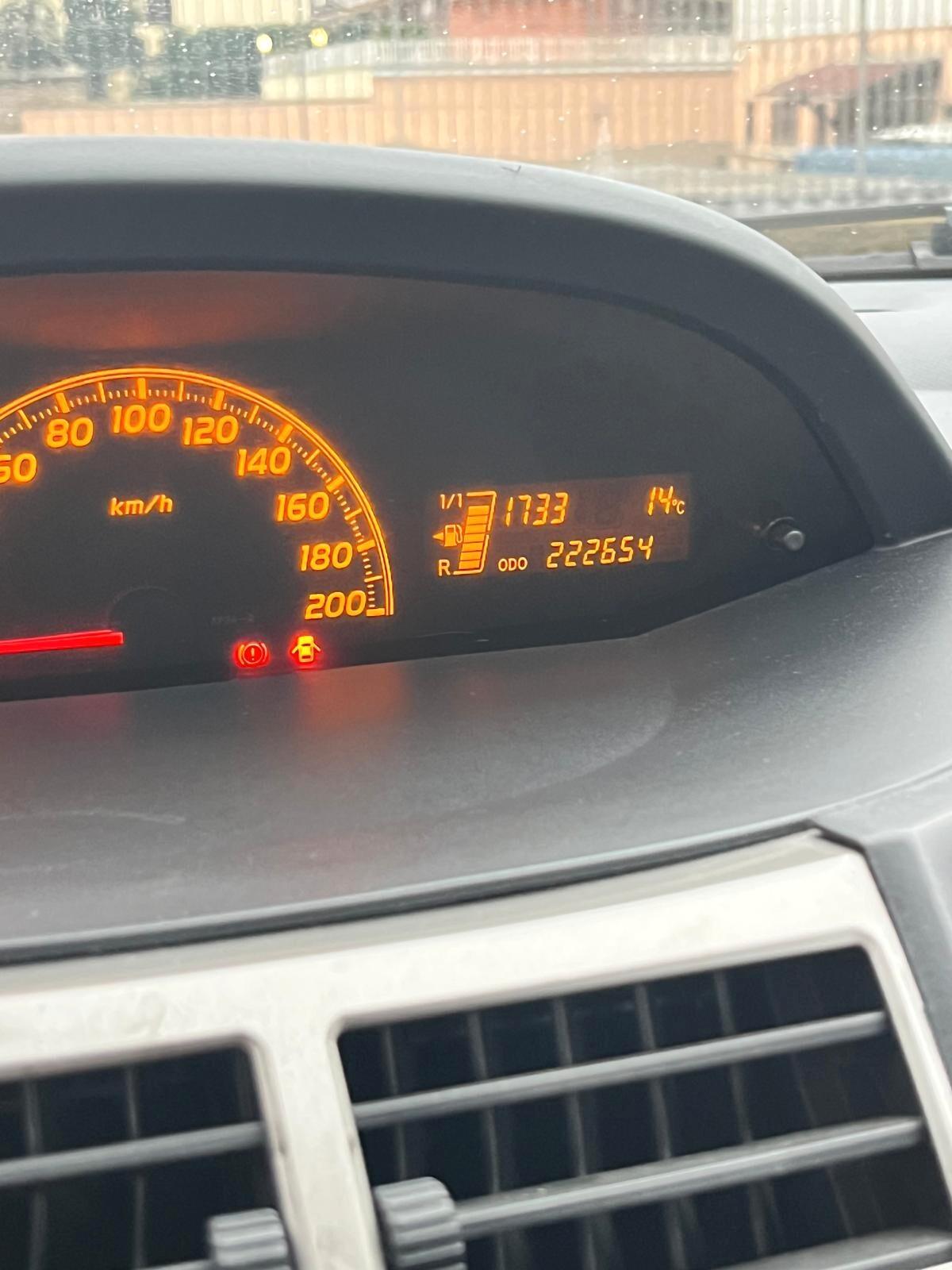 Toyota Yaris 1.0 5 porte Sol