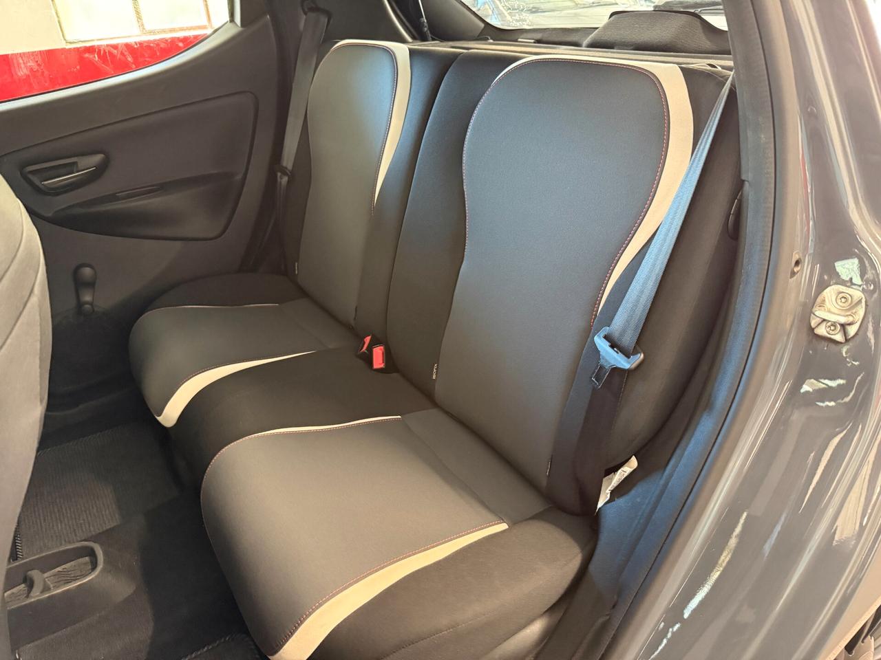 Lancia Ypsilon 1.2 69 CV 5 porte Elefantino