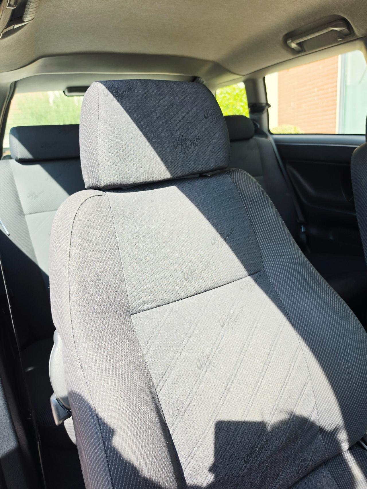 Alfa Romeo 145 2.0i 16V Quadrifoglio TOP Condition UNICOPROPRIETARIO