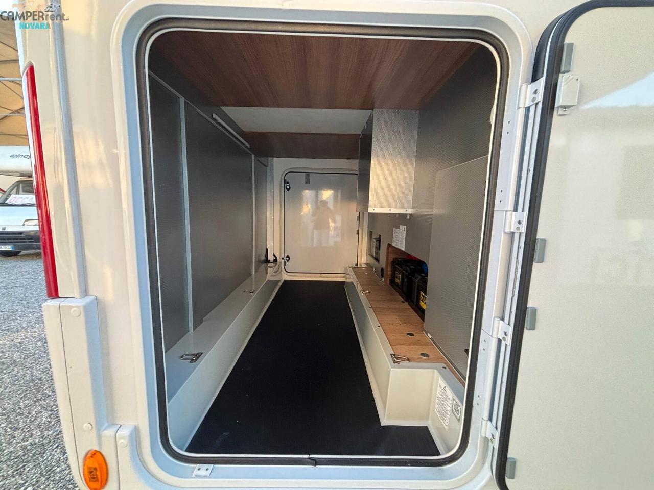 RAPIDO C55i - motorhome con letti gemelli in coda ed ampio garage