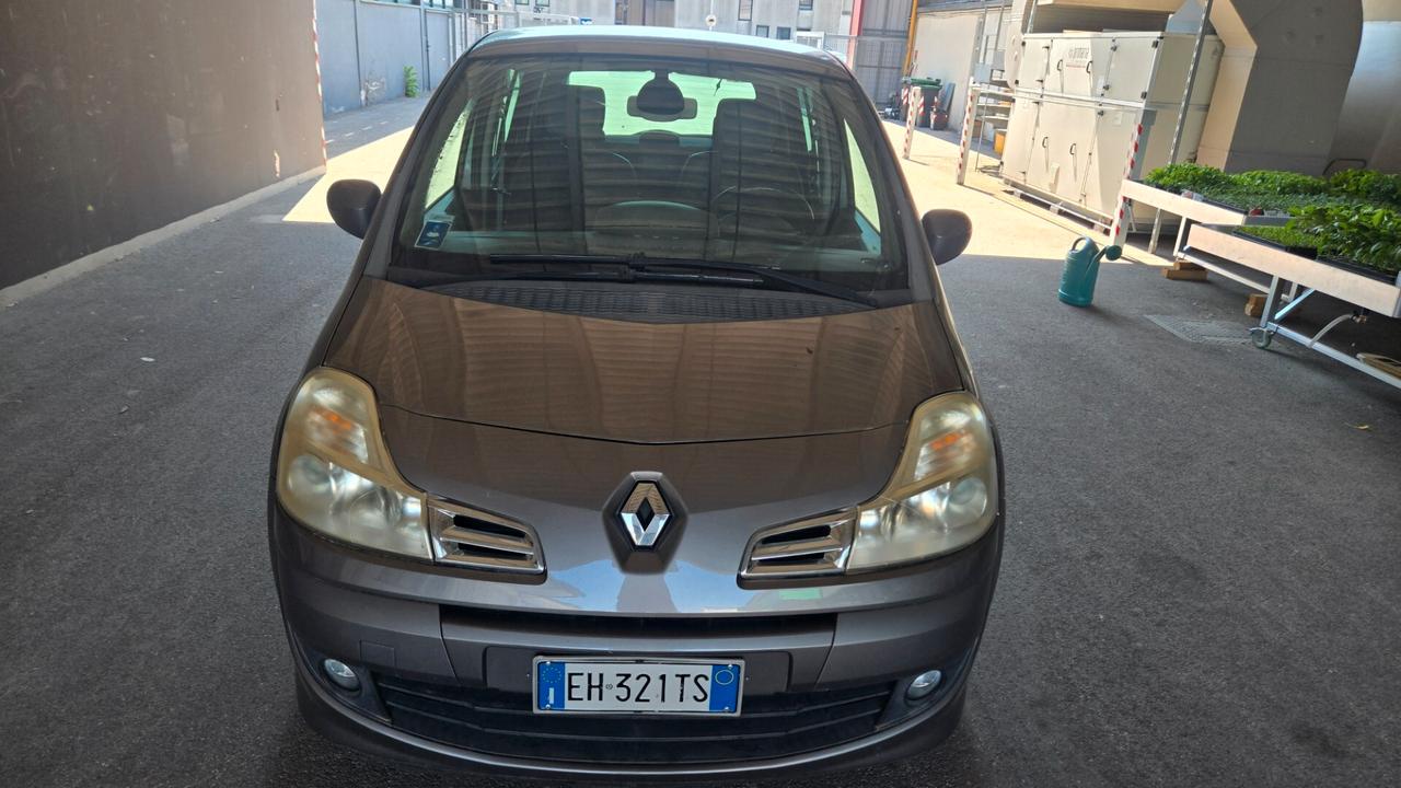 Renault Modus 1.6 16V AUTOMATIC
