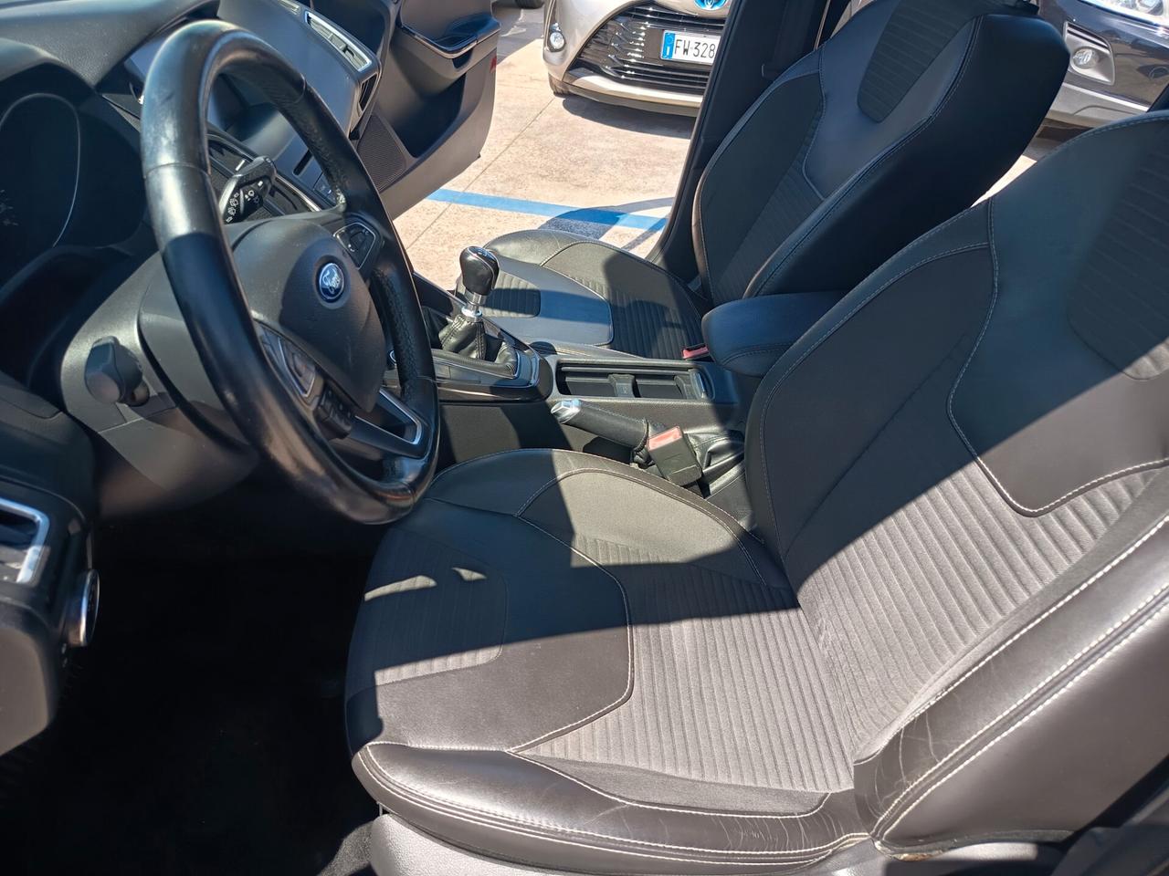 Ford Focus 1.5 TDCi 120 CV Start&Stop st line x titanium