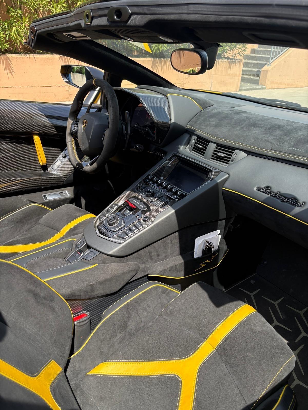 Lamborghini Aventador 6.5 V12 LP750-4 Superveloce Roadster