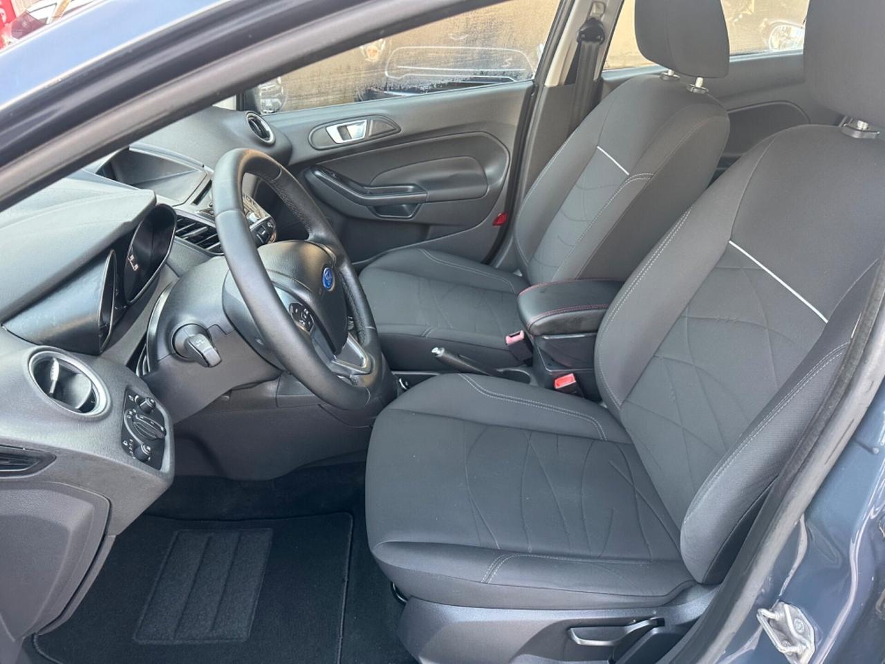 Ford Fiesta 1.5 TDCi 75CV 5 porte Titanium
